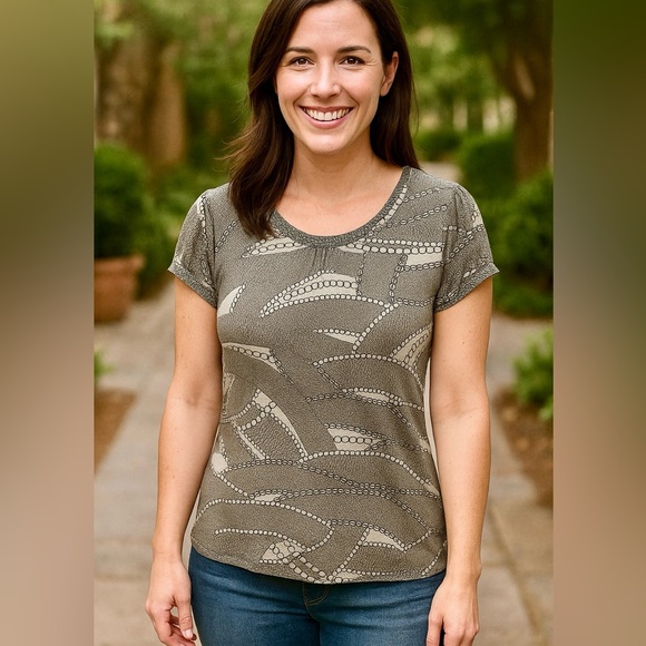 Gray Patterned Women's Top - Picture 1 of 6